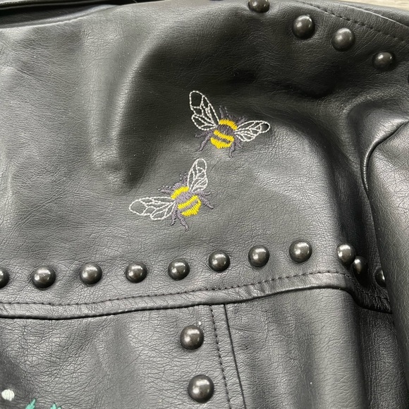 Torrid Black Moto Leather Jacket with Colorful Embroidery Womens Size 1 (14-16) - Picture 5 of 16